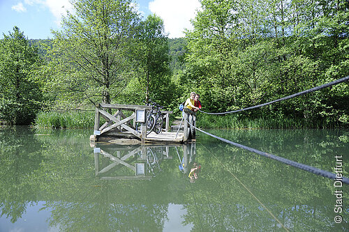 Fährfloß auf dem Alten Kanal