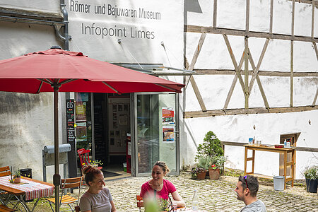 Biergarten des Römer und Bajuwaren Museums Kipfenberg