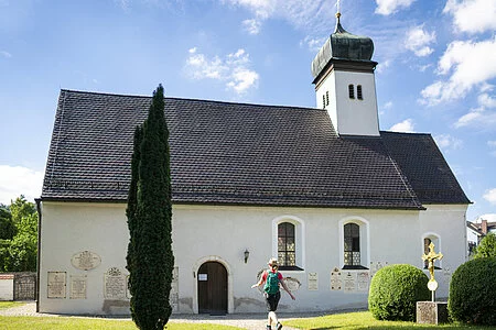 Katholische Filialkirche St. Georg - Außenansicht