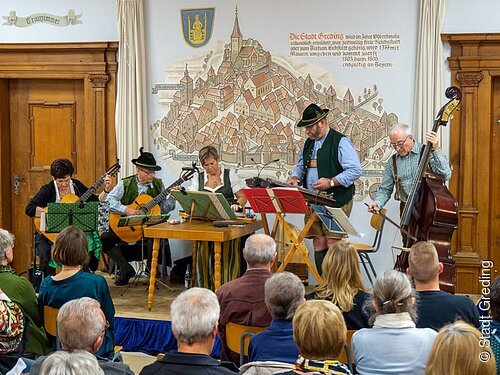 Bayerische Stubenmusik mit „De Hoggableiba“