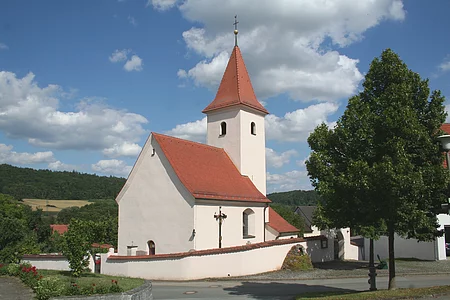 Filialkirche St. Peter und Paul in Hausen