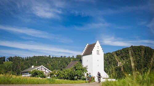 Mesnerhaus und Kirche Böhming Kirche in Böhming