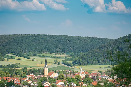 Oberhalb von Dietfurt am Freibad